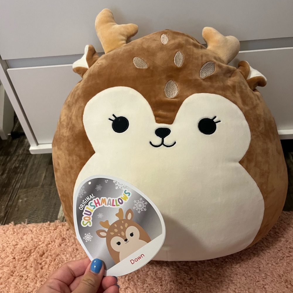 Dawn the Deer Squishmallow TAGS DETACHED. Christmas Exclusive